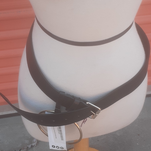 NWT Boohoo silver buckle belt large hoop dangle - Picture 2 of 8